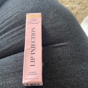 Too faced lip plumper